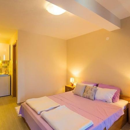 Fresh & Spacious Studio دوبروفينك المظهر الخارجي الصورة